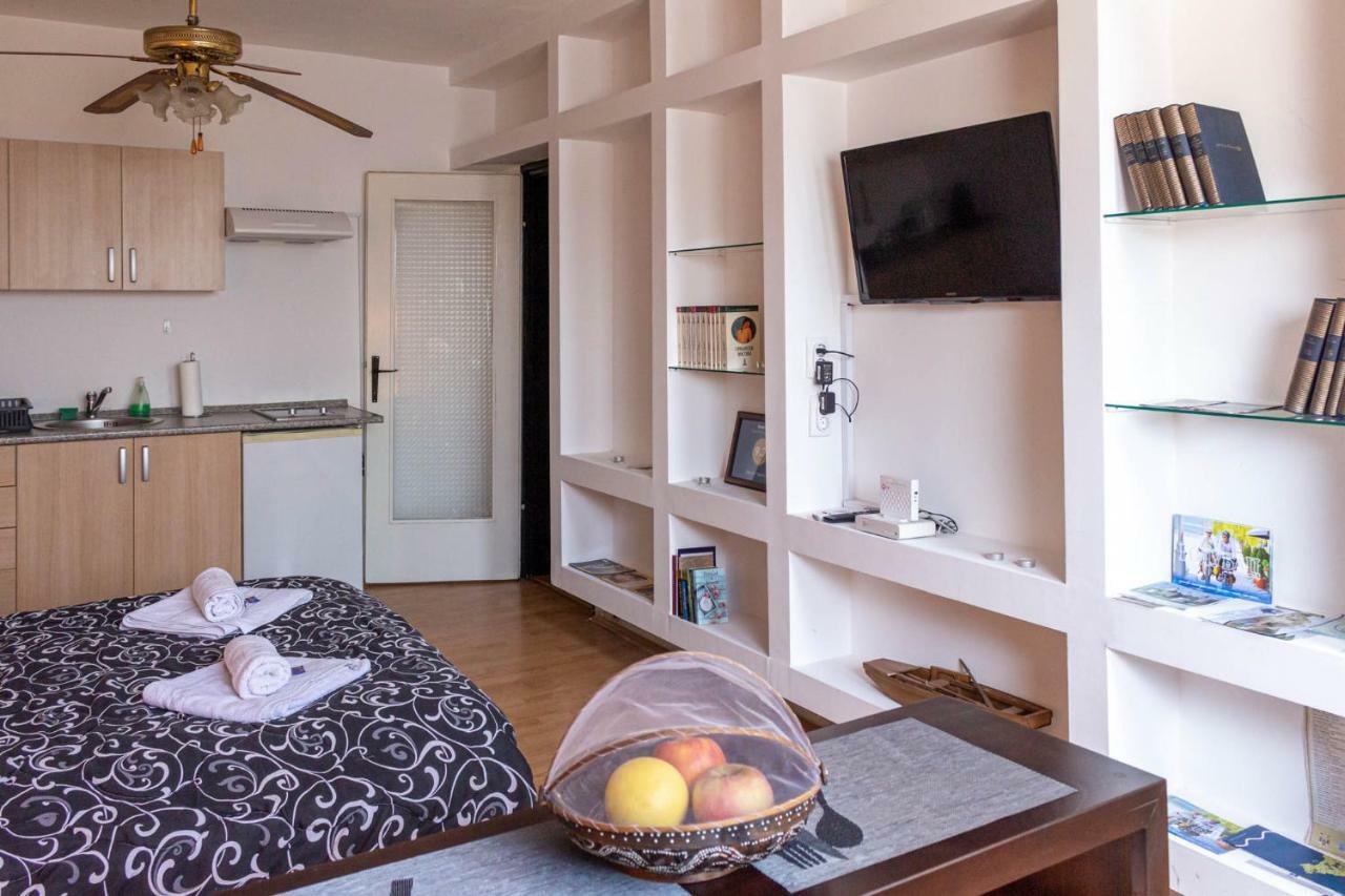 Apartman "Soba Sa Pogledom" Galambóc Kültér fotó